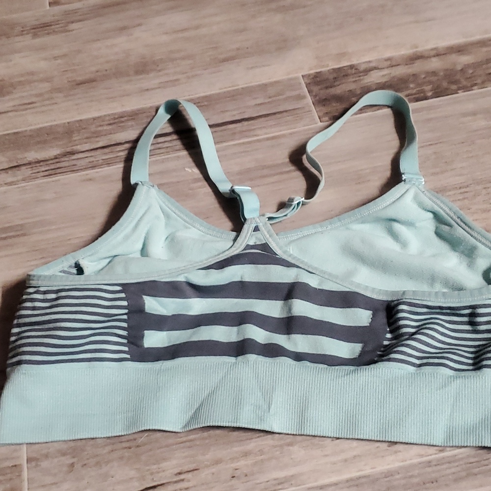 Sports bra - Picture 3 of 4